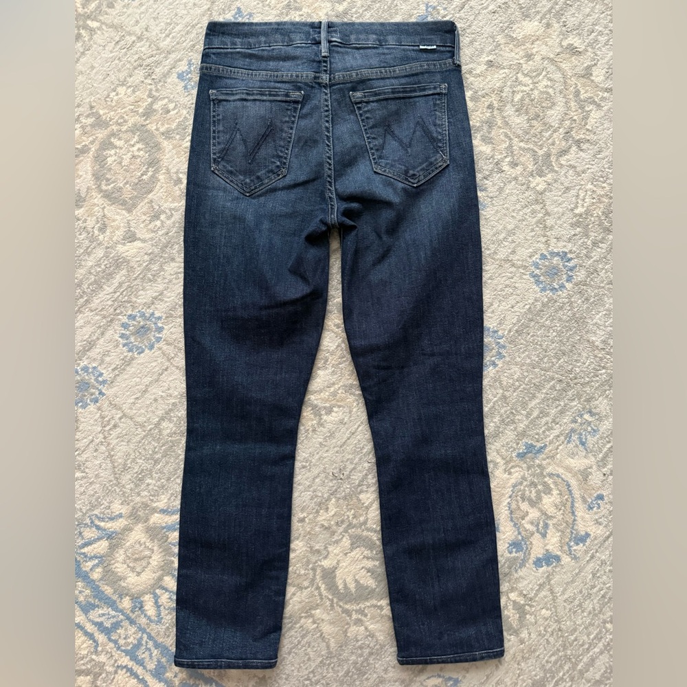 MOTHER Denim Looker Crop Jeans - On the Edge - Picture 6 of 11
